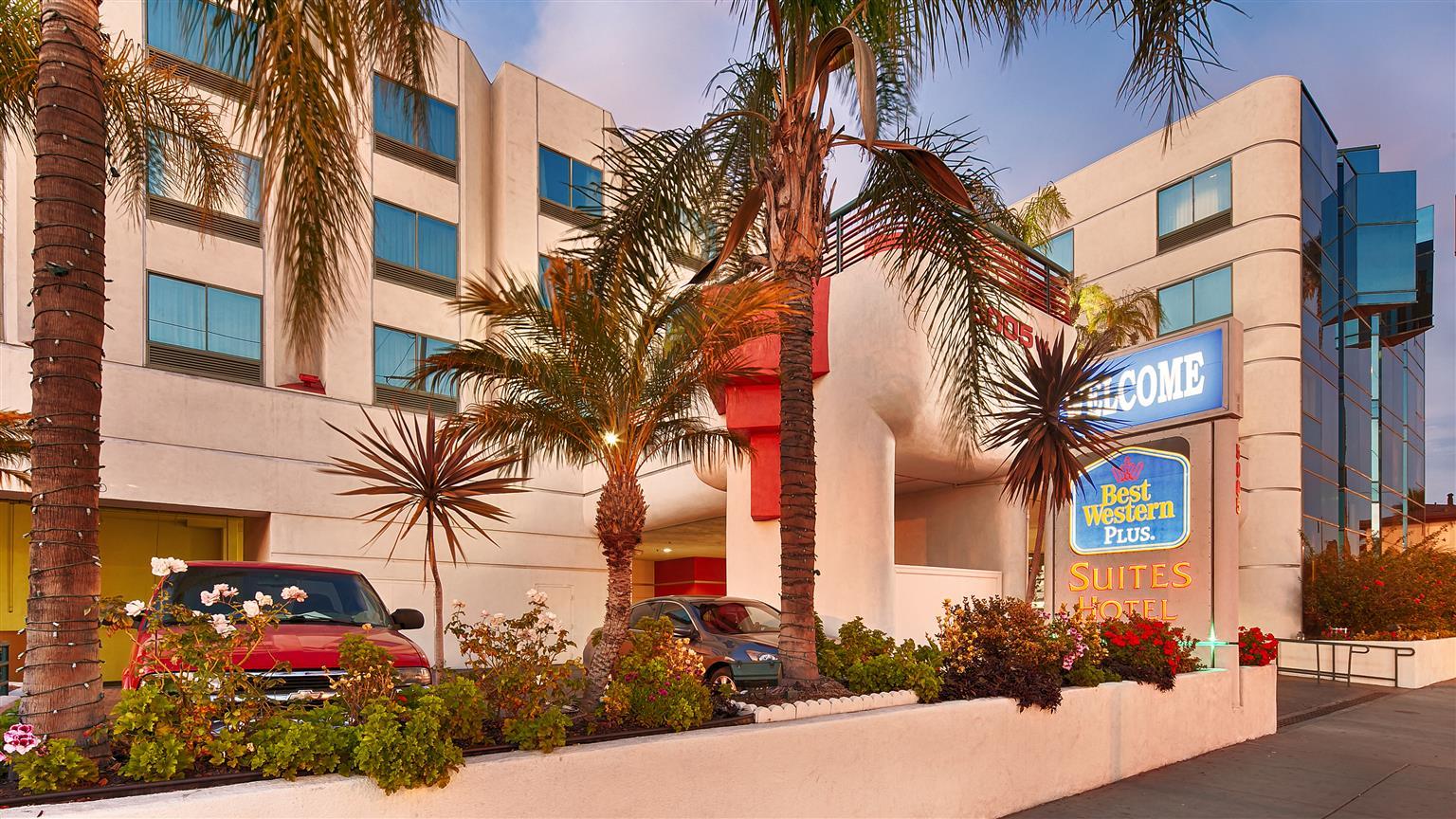 Best Western Plus Suites Hotel - Los Angeles Lax Airport Инглвуд Экстерьер фото